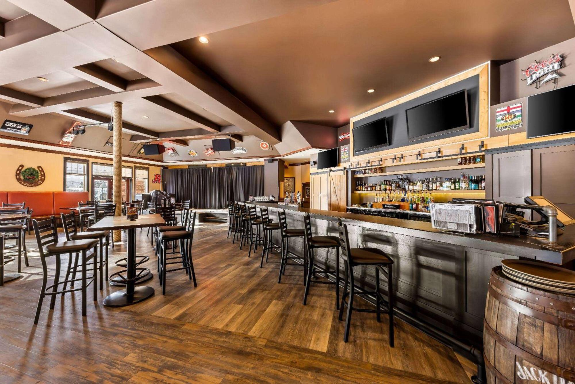 Hotel Wingate By Wyndham Calgary South Extérieur photo