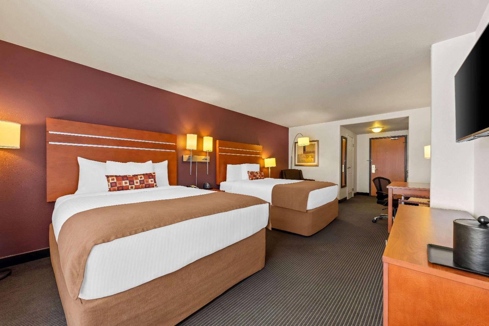 Hotel Wingate By Wyndham Calgary South Extérieur photo