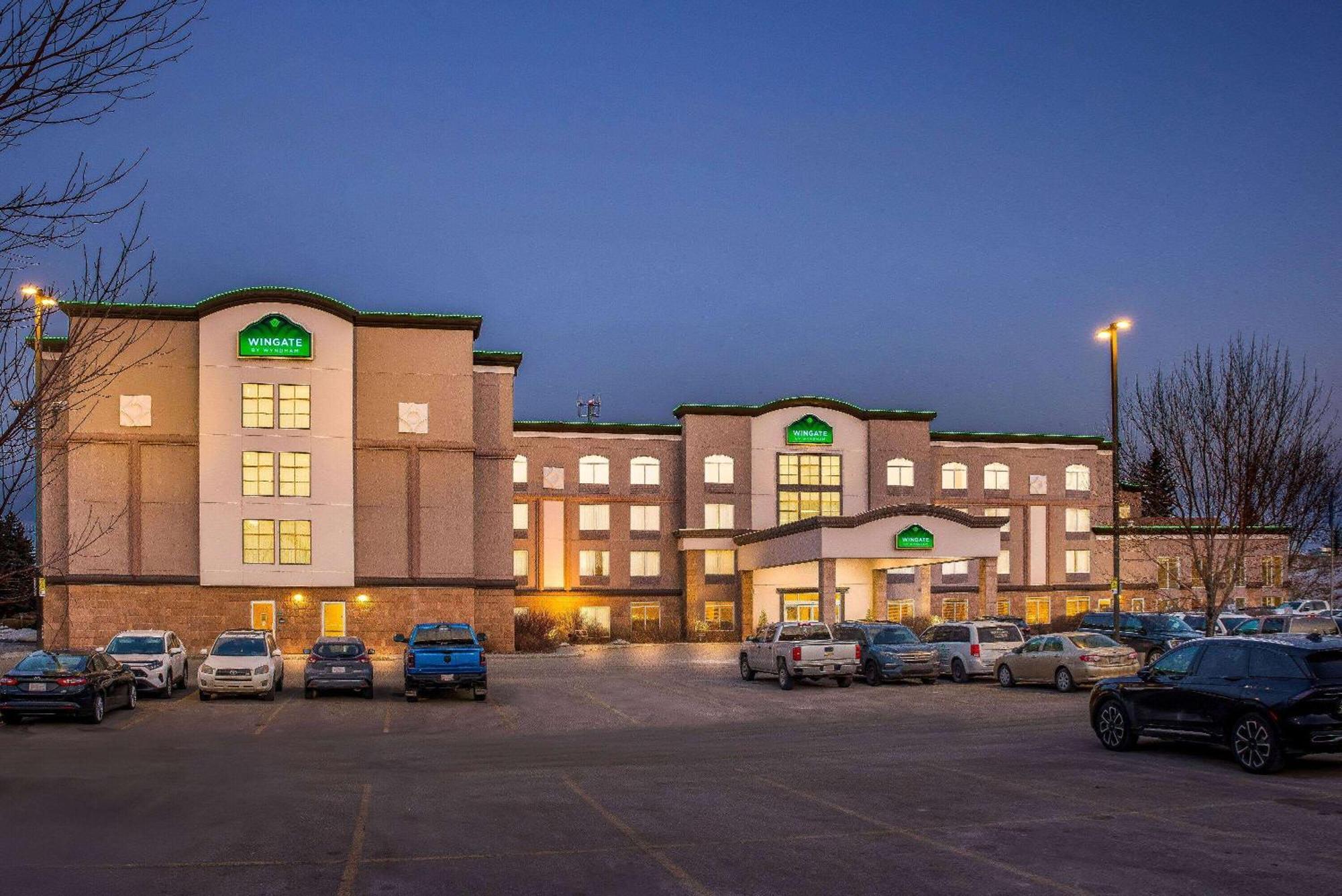Hotel Wingate By Wyndham Calgary South Extérieur photo