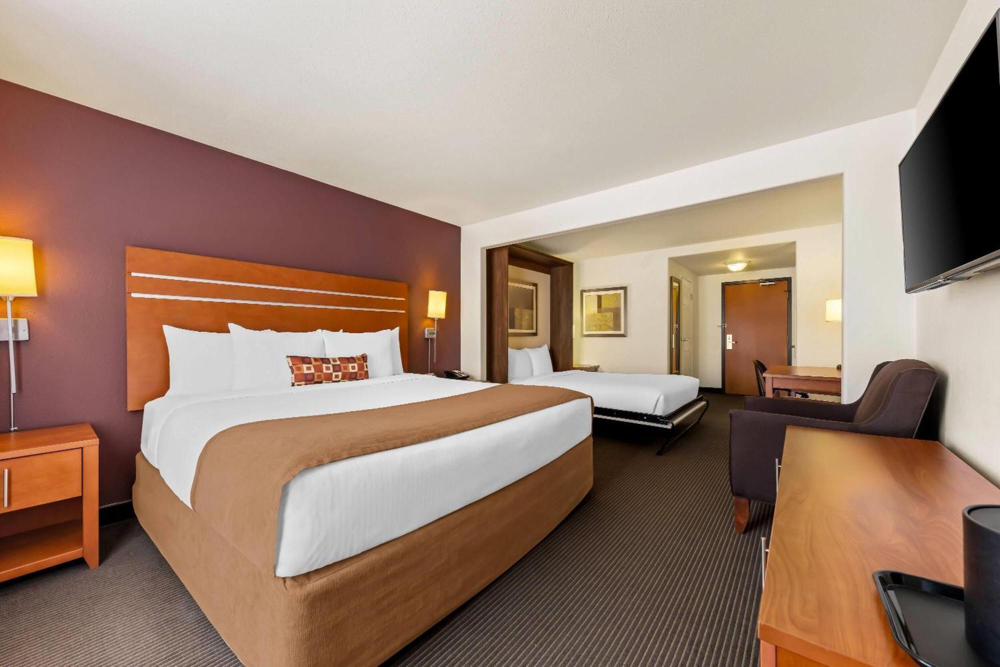 Hotel Wingate By Wyndham Calgary South Extérieur photo