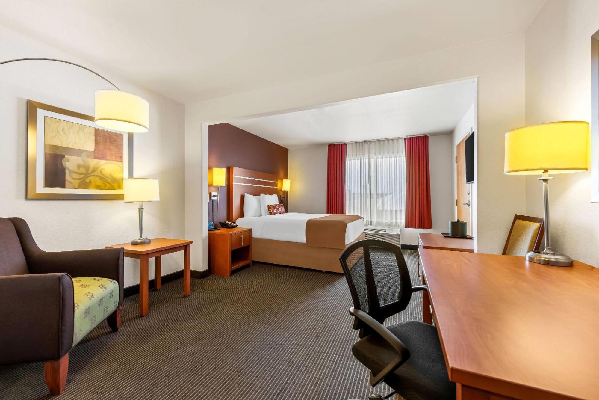 Hotel Wingate By Wyndham Calgary South Extérieur photo