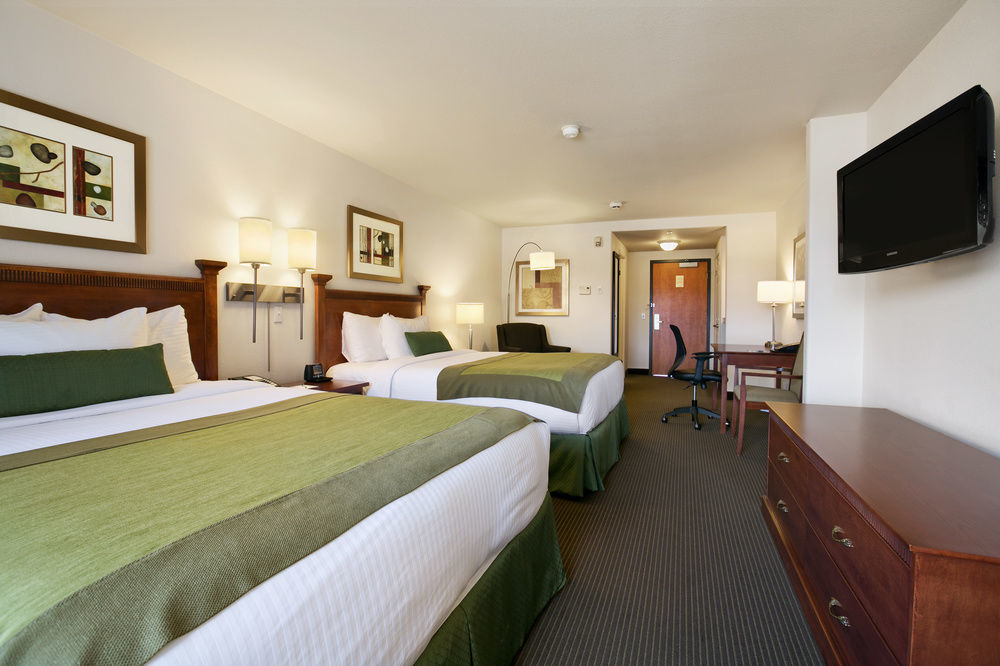Hotel Wingate By Wyndham Calgary South Extérieur photo